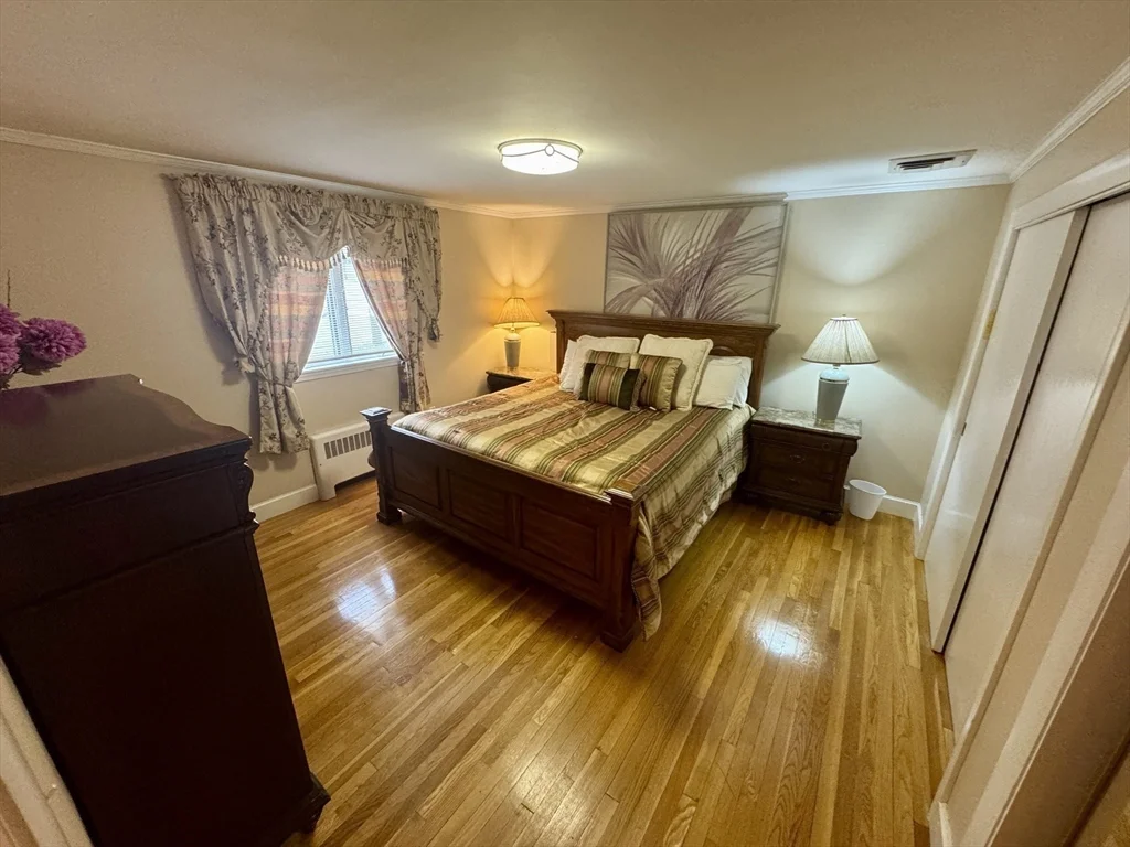 328 Blue Hill Ave, Milton