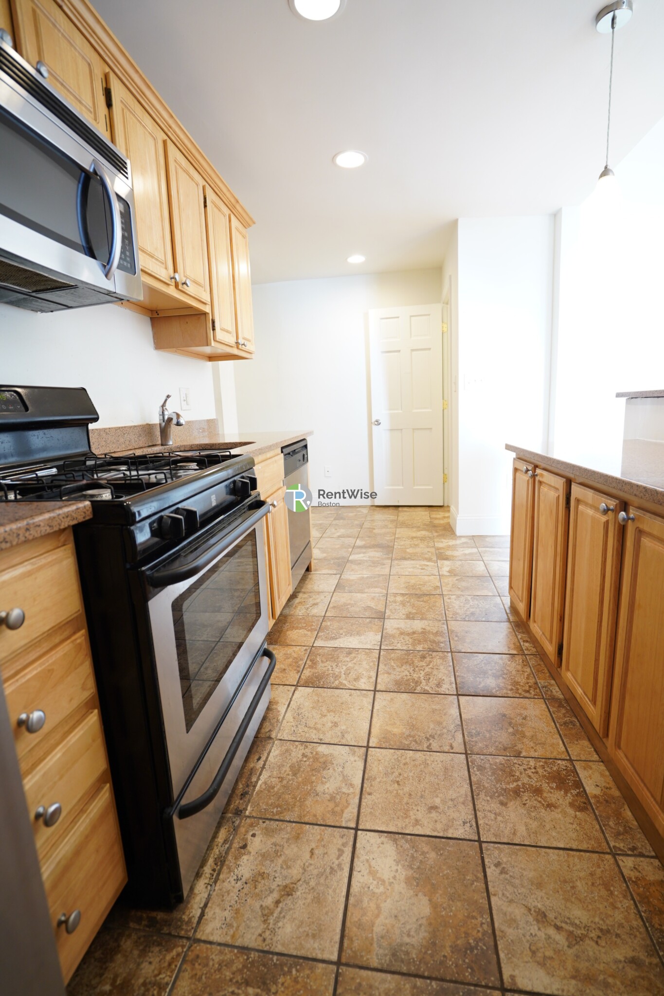 1322 Commonwealth Ave, Brighton