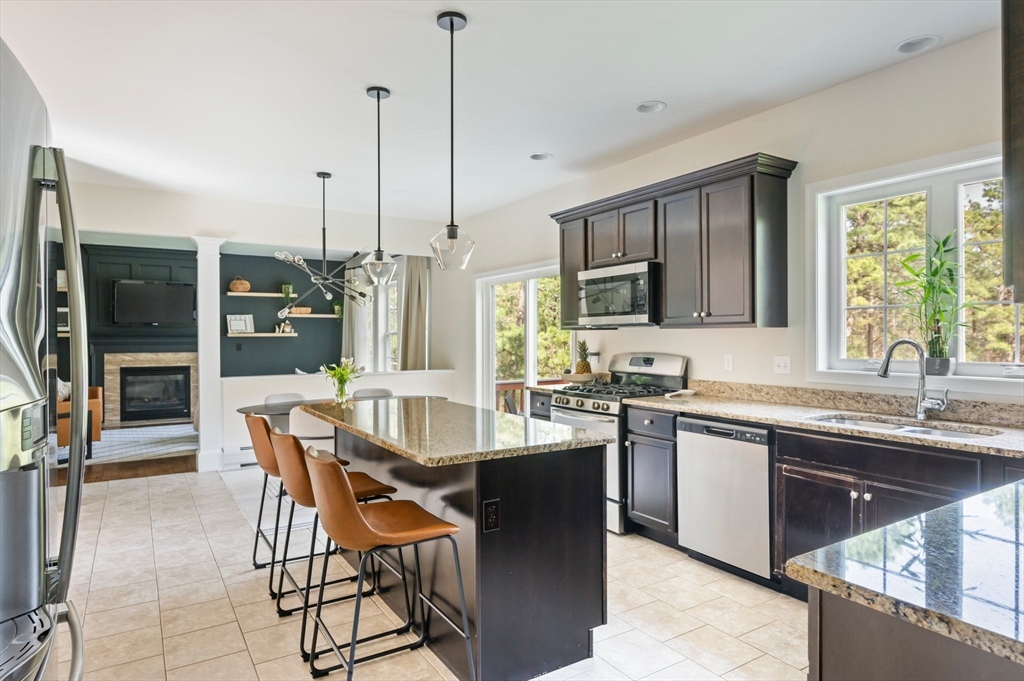 86 Pioneer Trail, Plymouth