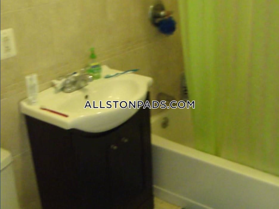 4 bed, 2 bath apartment for rent at 235.5 Harvard Ave Unit 5, Allston — photo 31 of 52