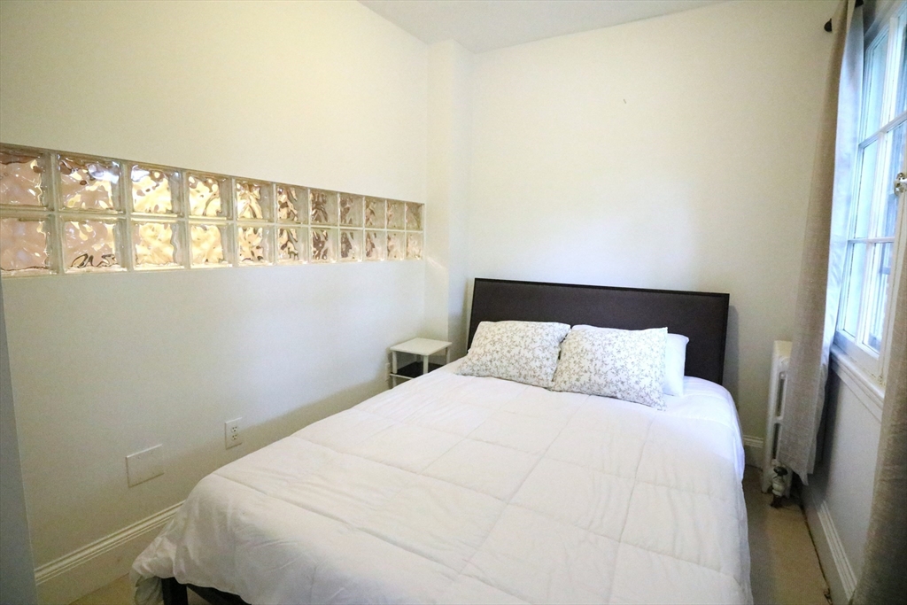 21 Chauncy St, Neighborhood Nine