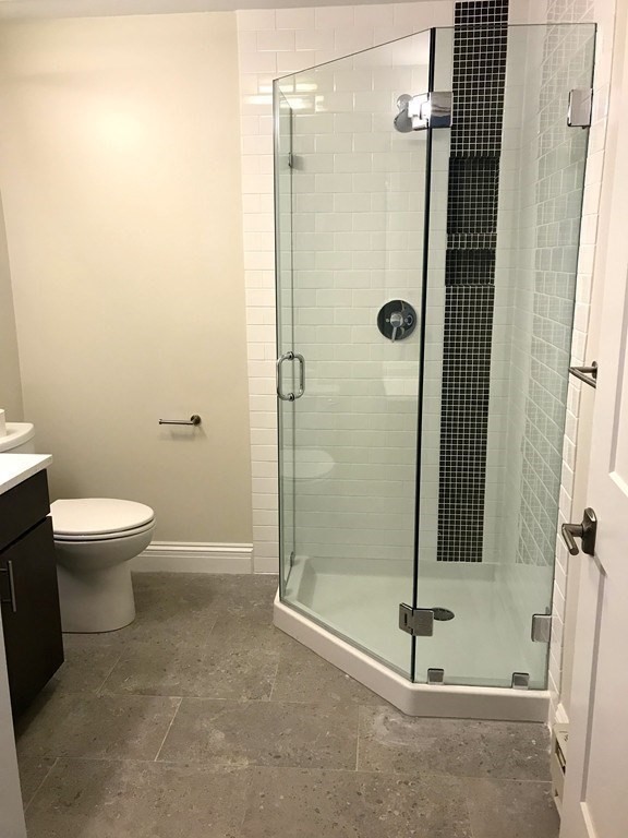 166 Newbury St, Back Bay