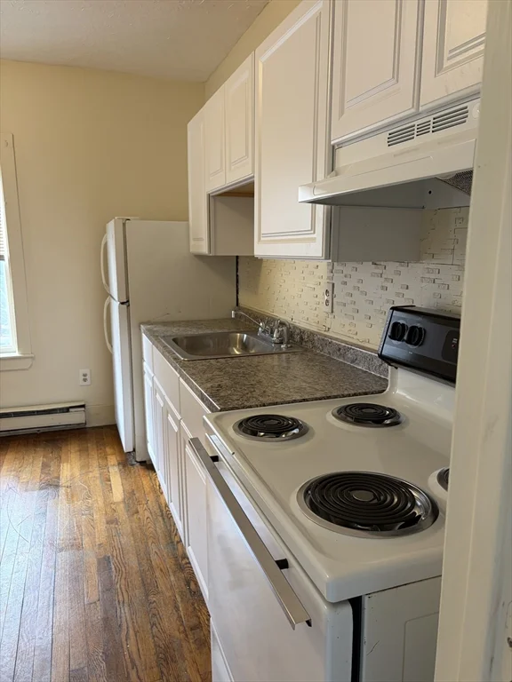 90 Bacon Steet, Waltham