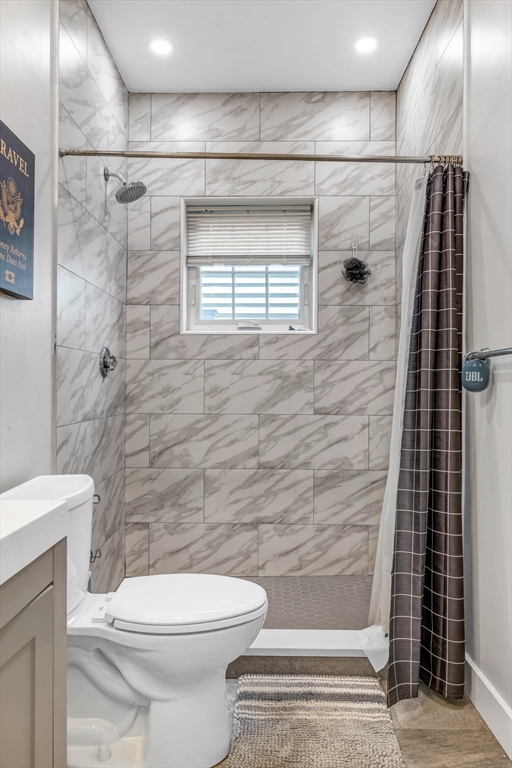 8 W Bellflower St, Dorchester