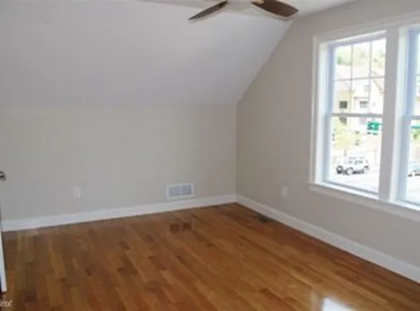 622 Trapelo Rd, Belmont