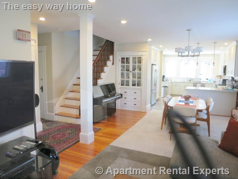 17 Dickson St, Teele Square