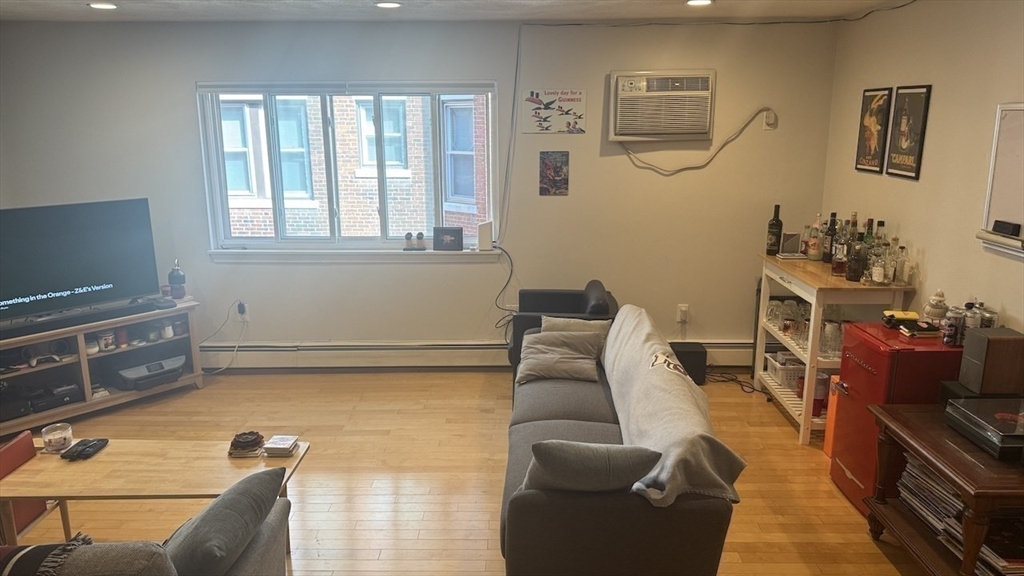 115 Highland Ave, Somerville