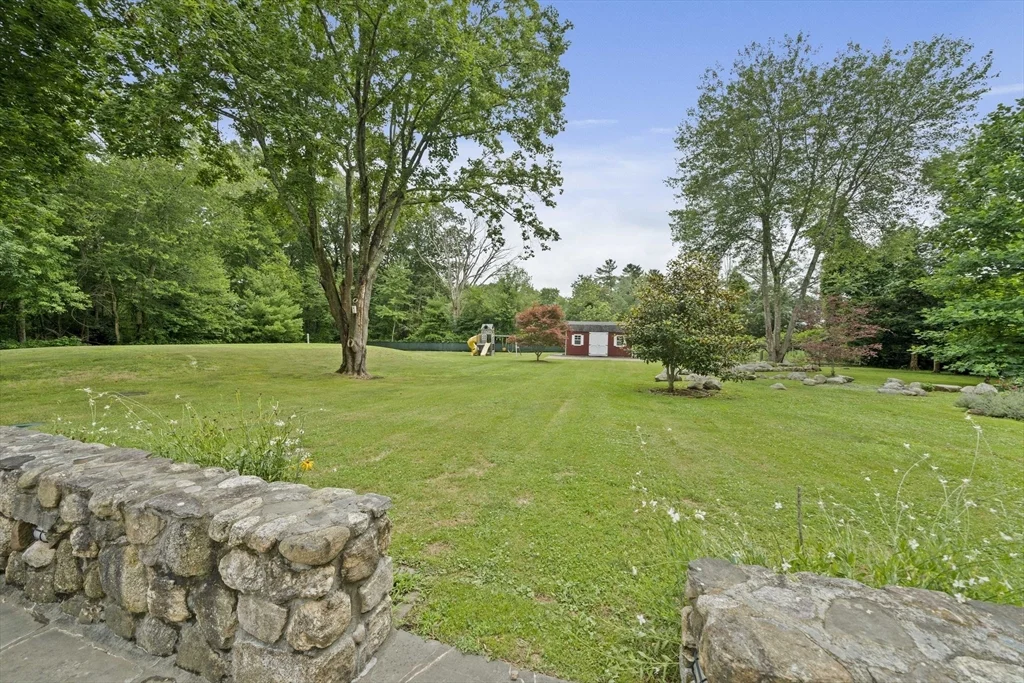 114 Main St, Norwell