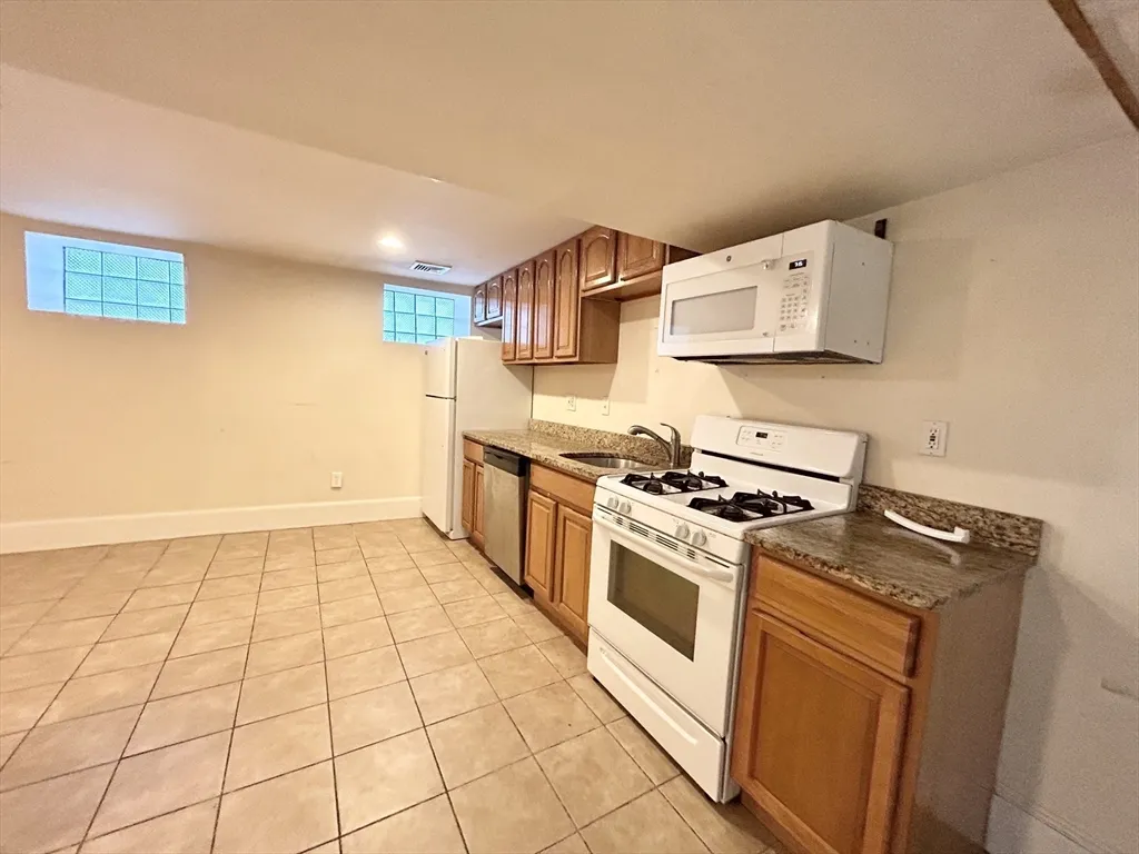 1568 Tremont St, Mission Hill