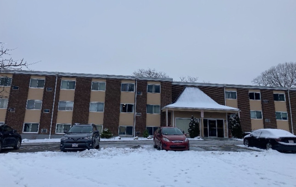 27 Willis St, Framingham