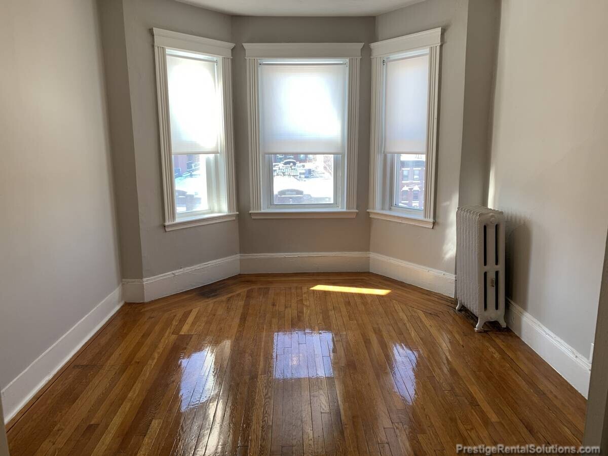 224 Kelton St, Allston