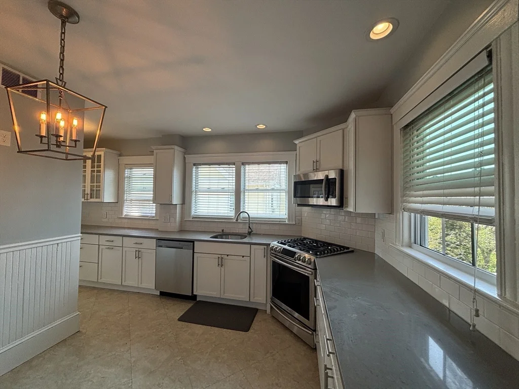 603 High St, Medford