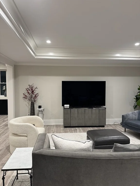 91 Seaver St, Wellesley