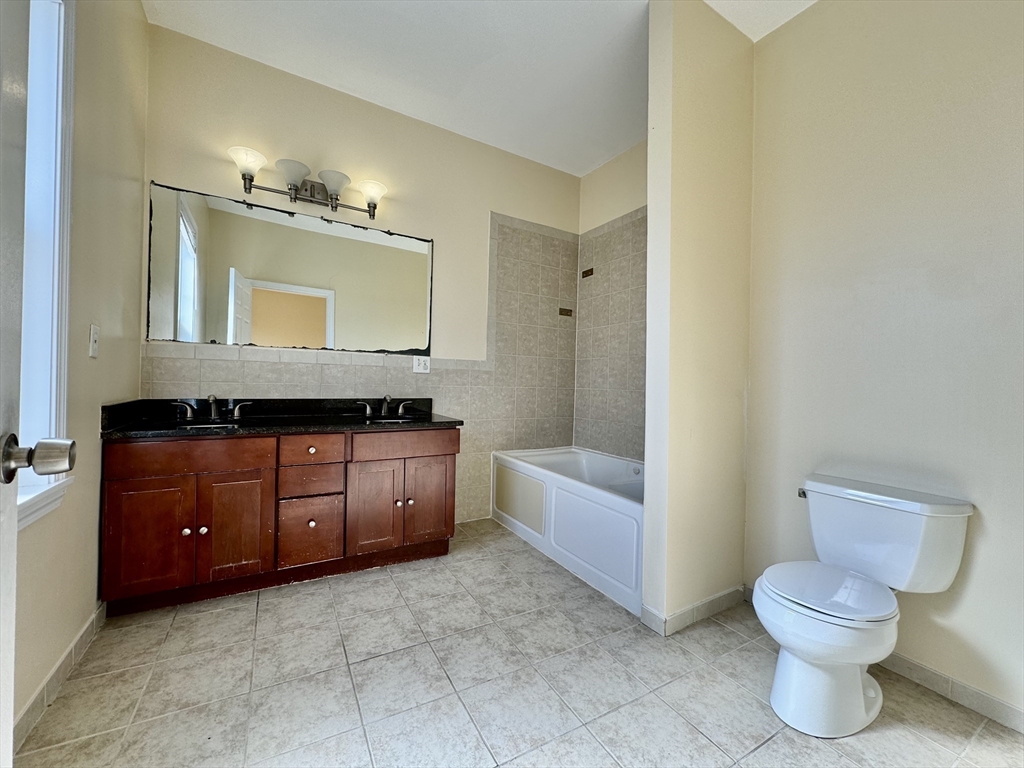 22 Elmore St, Roxbury