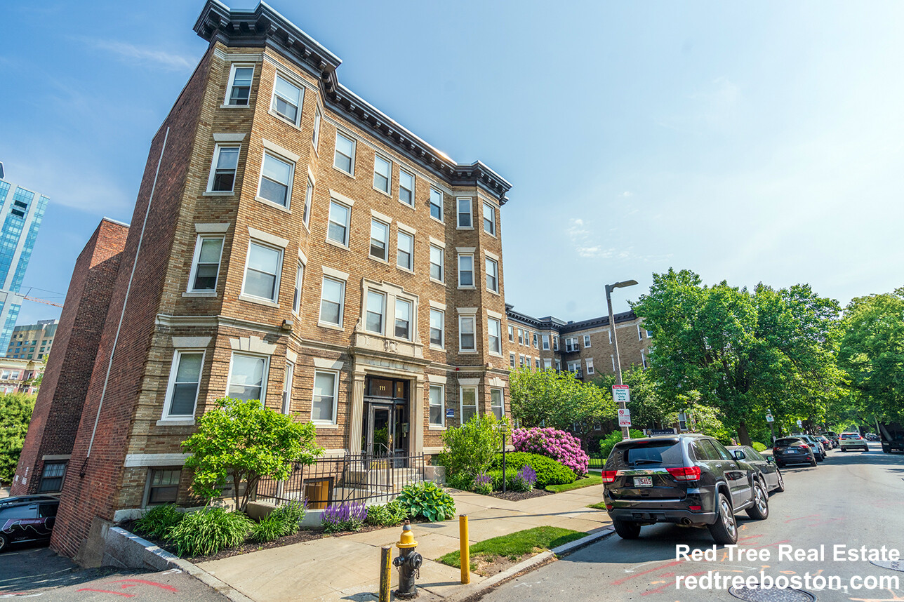 107 Queensberry St, Fenway