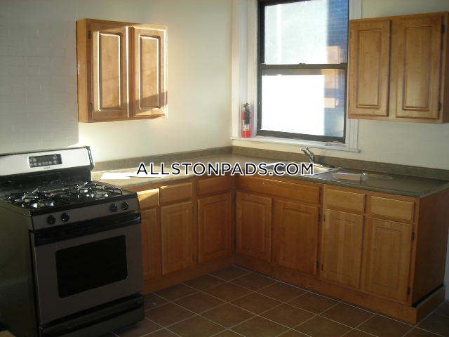 4 bed, 2 bath apartment for rent at 235.5 Harvard Ave Unit 5, Allston — photo 49 of 52
