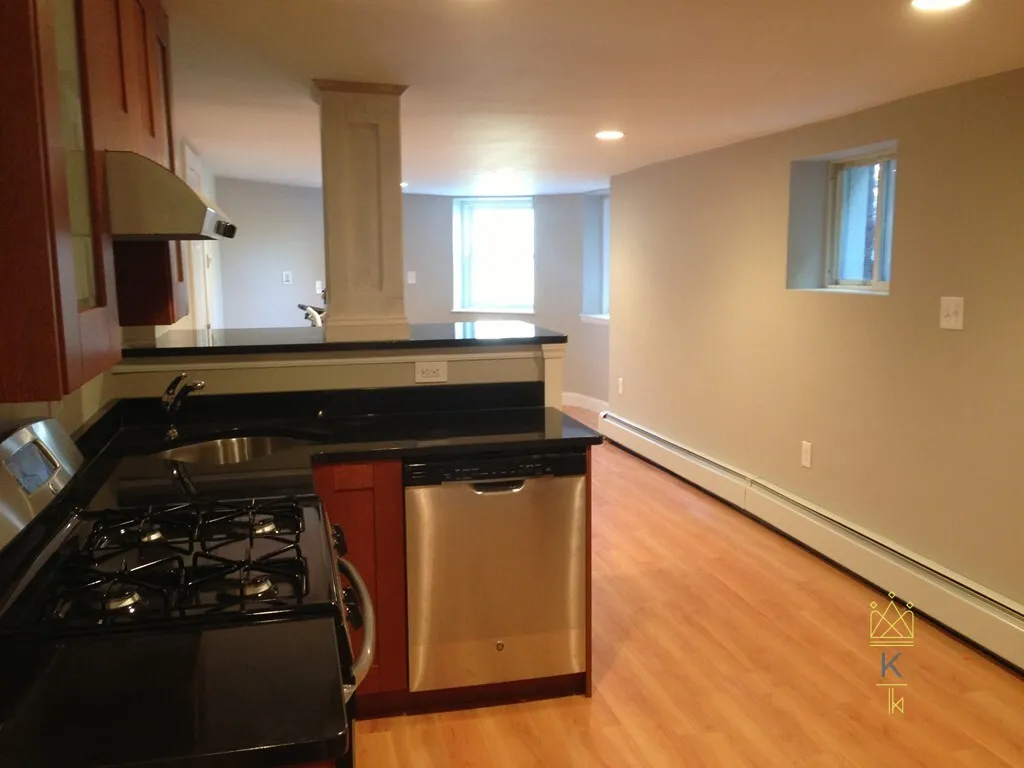 672 Washington St, Aspinwall Hill