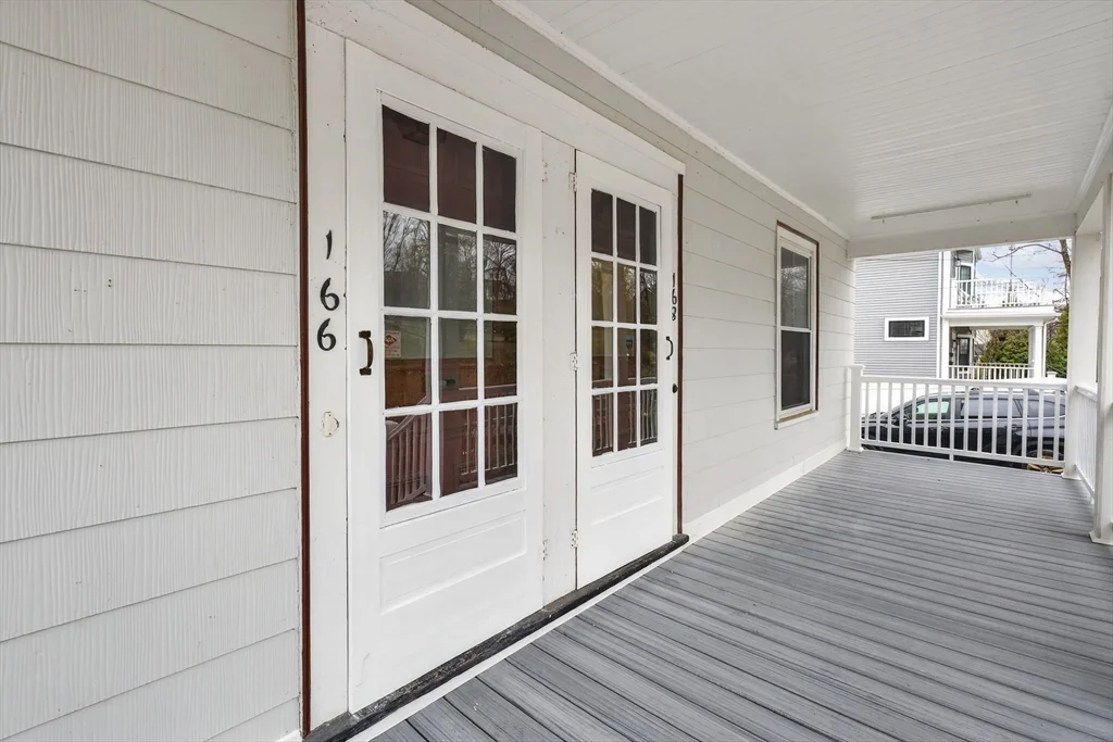 166 Elliot St, Newton Upper Falls