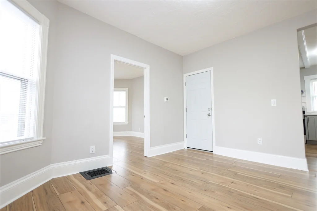 31 Graham St, Quincy