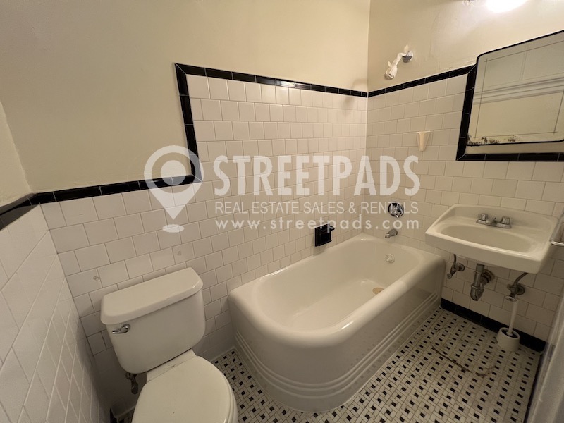 2 Ware St, Mid-Cambridge