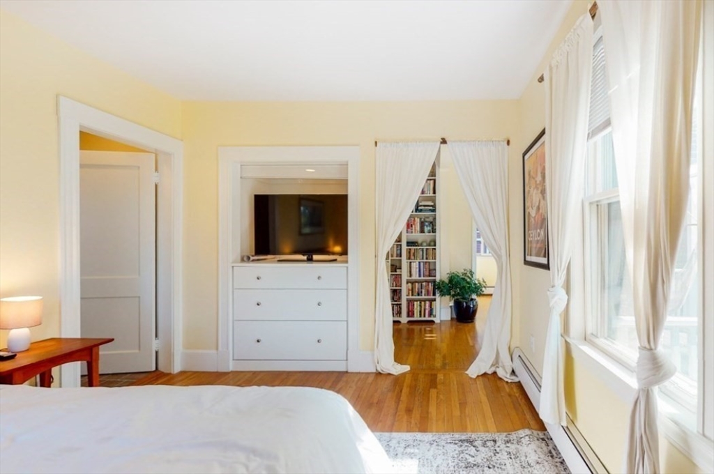 150 Lakeview Ave, West Cambridge