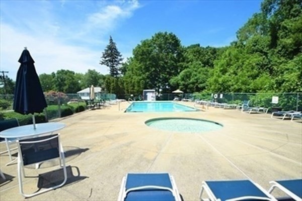 12 Walker Rd, North Andover