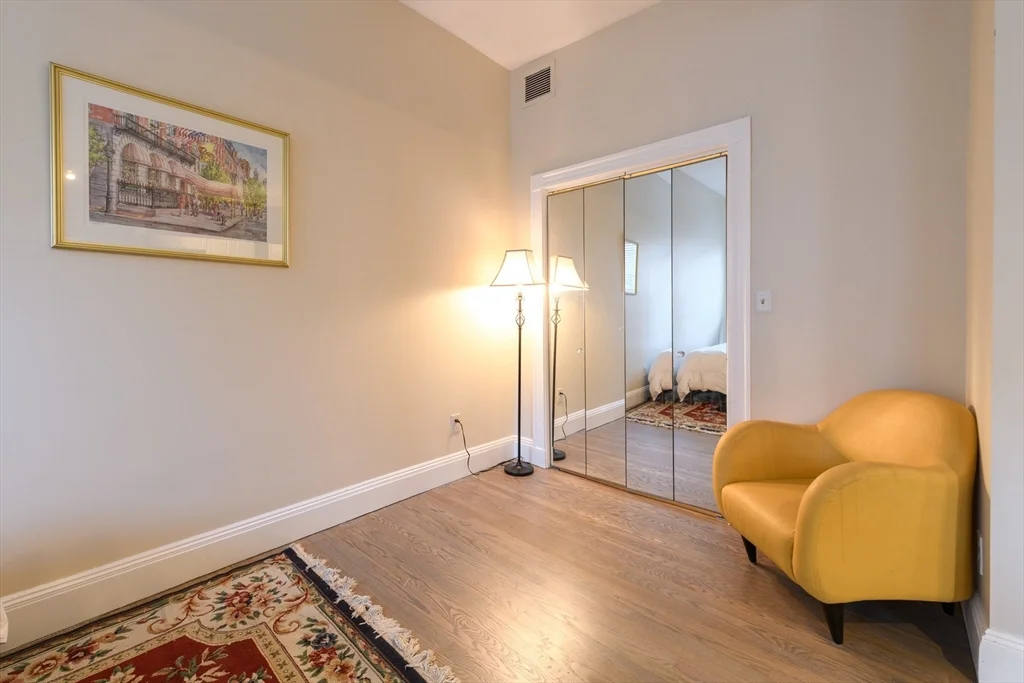 335 Beacon St, Back Bay