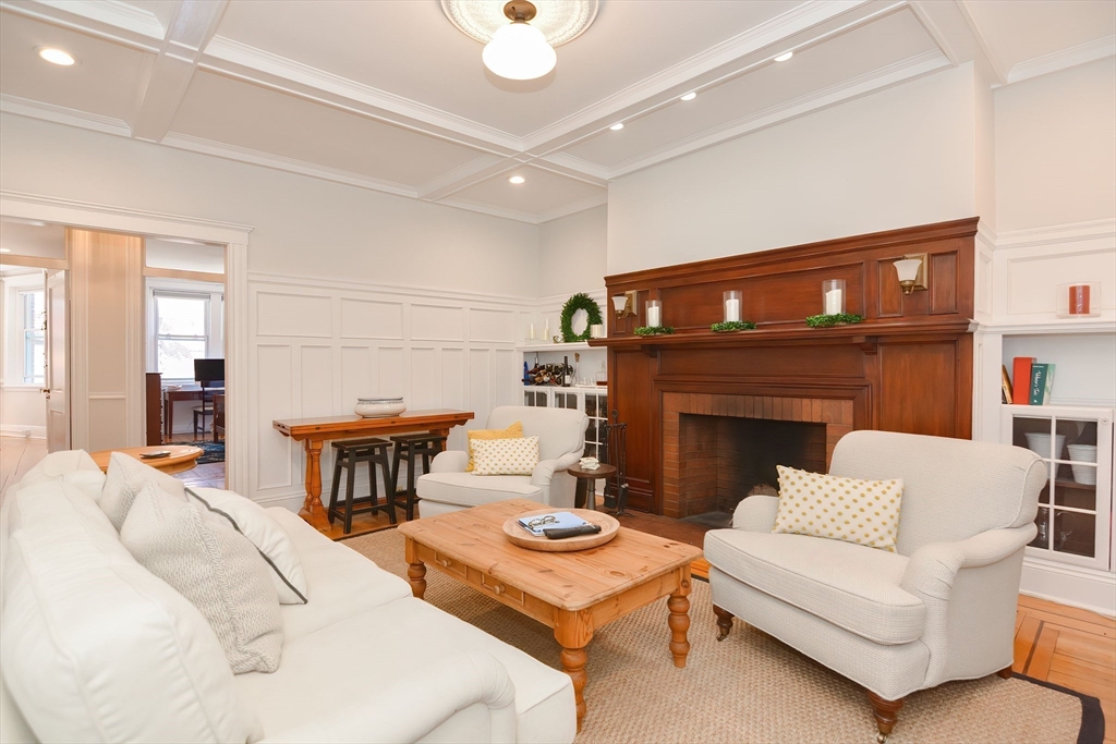 345 Commonwealth Ave, Back Bay