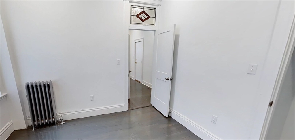 98 Queensberry St, Fenway