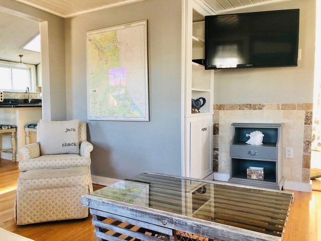 9 16th St, Plum Island