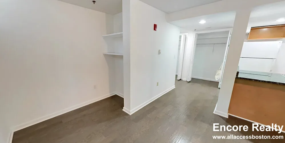 36 Queensberry St, Fenway