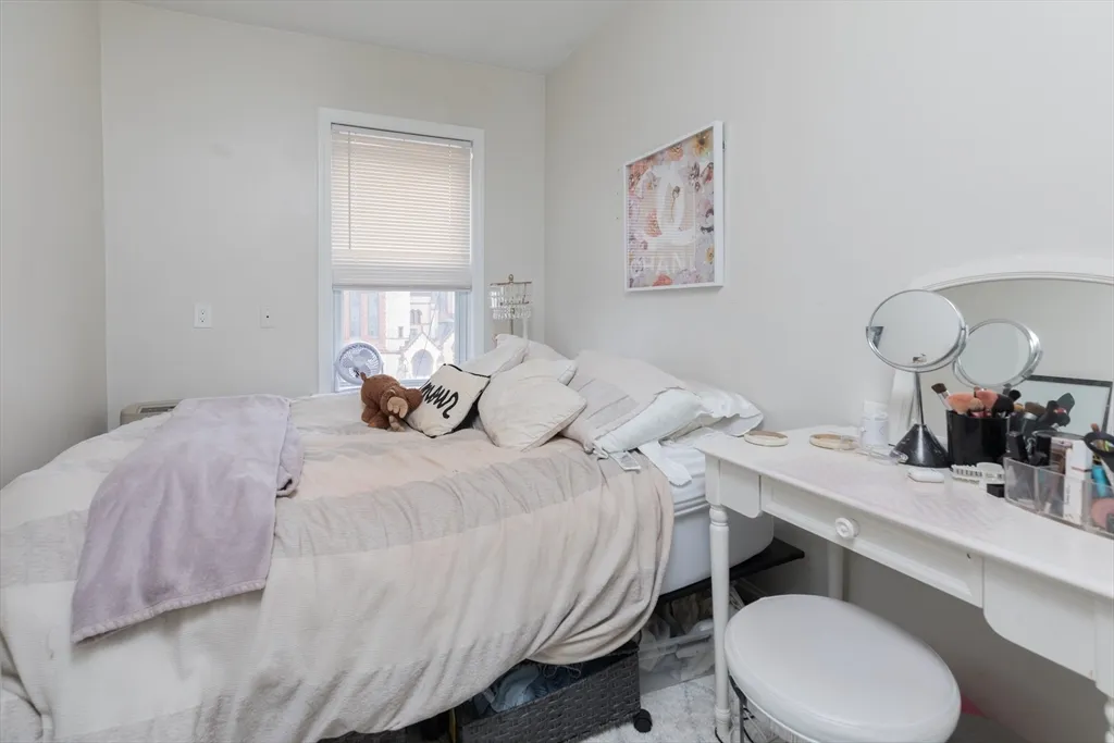 100 H St, South Boston