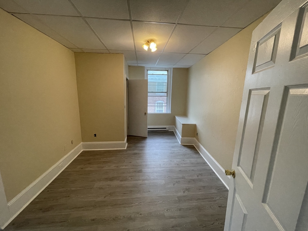 325 Main St, Douglas