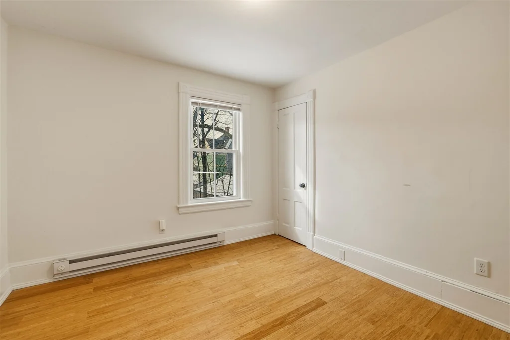 105 Nonotuck St, Holyoke