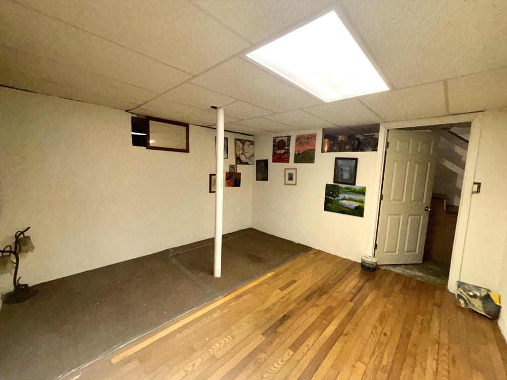 7 Howe Terr, Dorchester