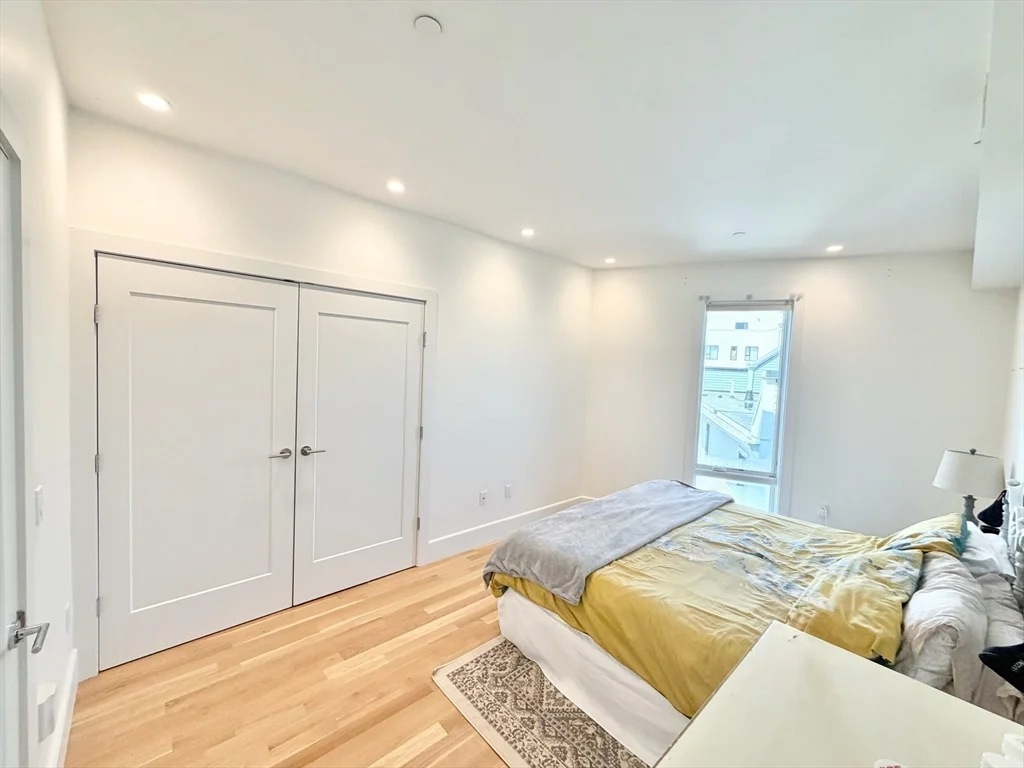 283 Old Colony Ave, South Boston