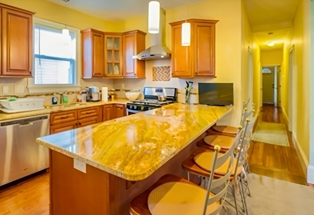 25 Ralph Piteri Ter, Watertown