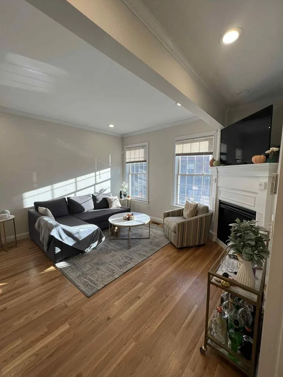 441 Bunker Hill St, Charlestown