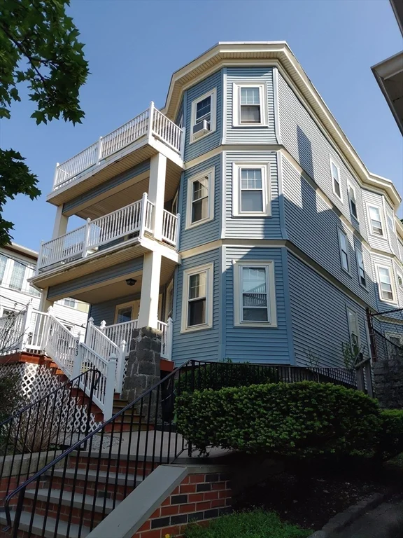 933 East Broadway, South Boston