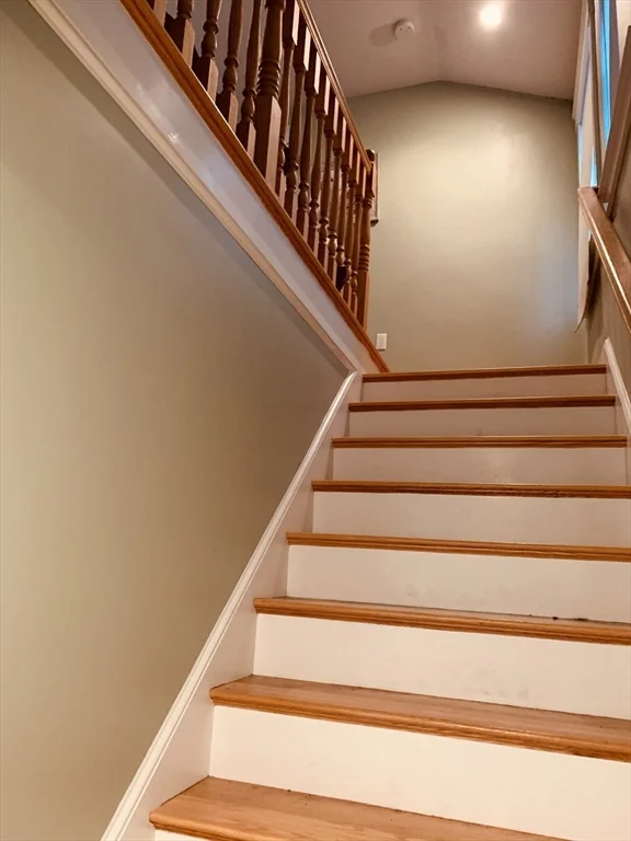 27 Iroquois, Mission Hill