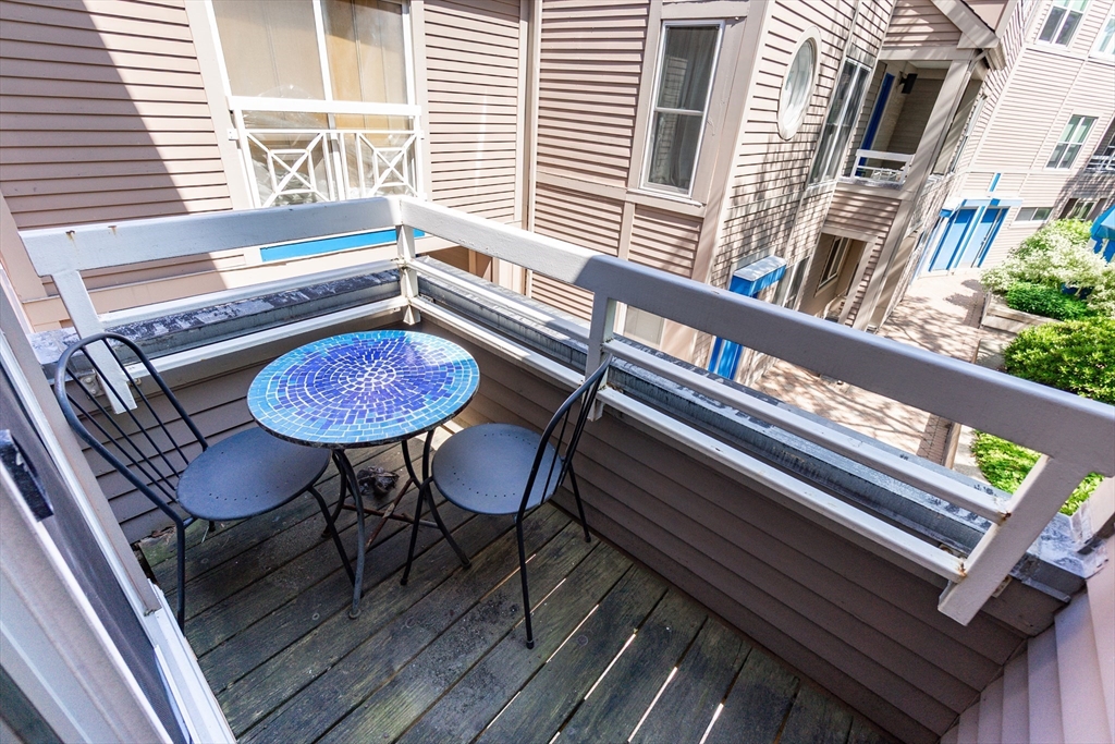 31 Henry St, Cambridgeport
