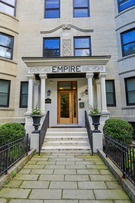 1471 Beacon St, Coolidge Corner