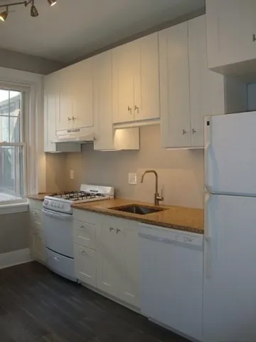 25 Mount Hood Rd, Brighton