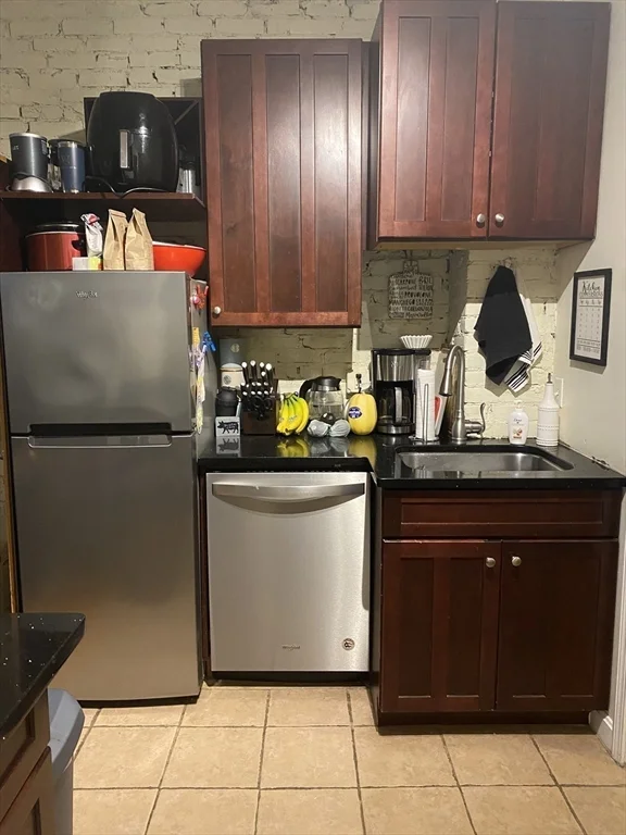 142-146 Everett St, East Boston