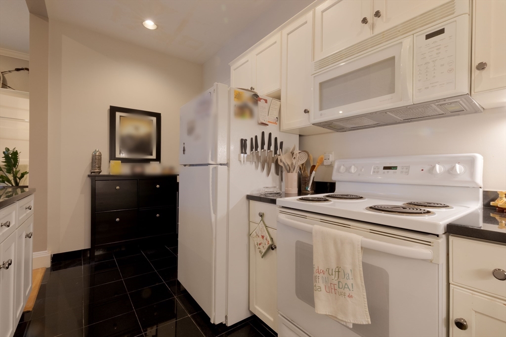 398 Marlborough St, Back Bay