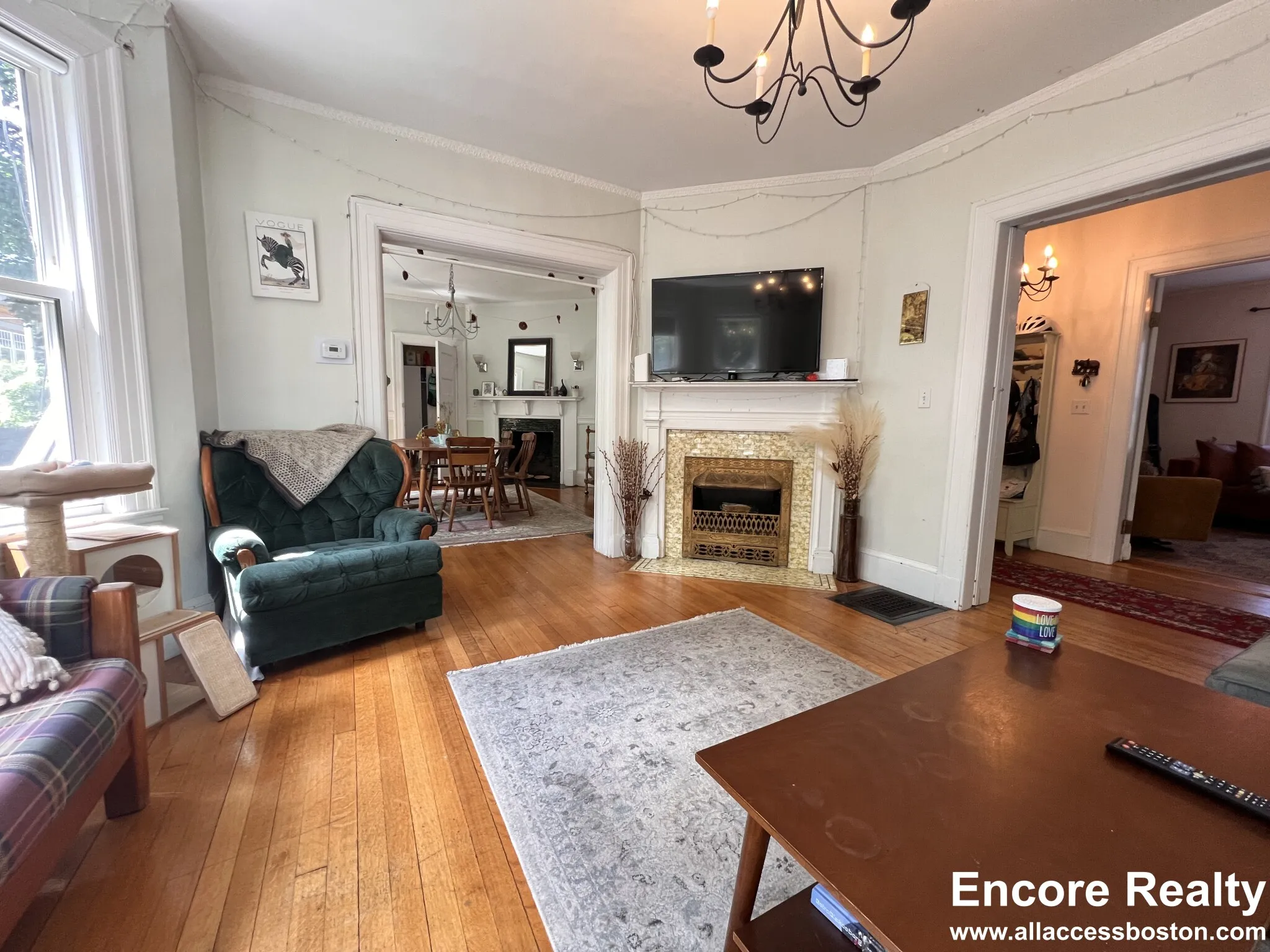 9 Kenwood St, North Brookline
