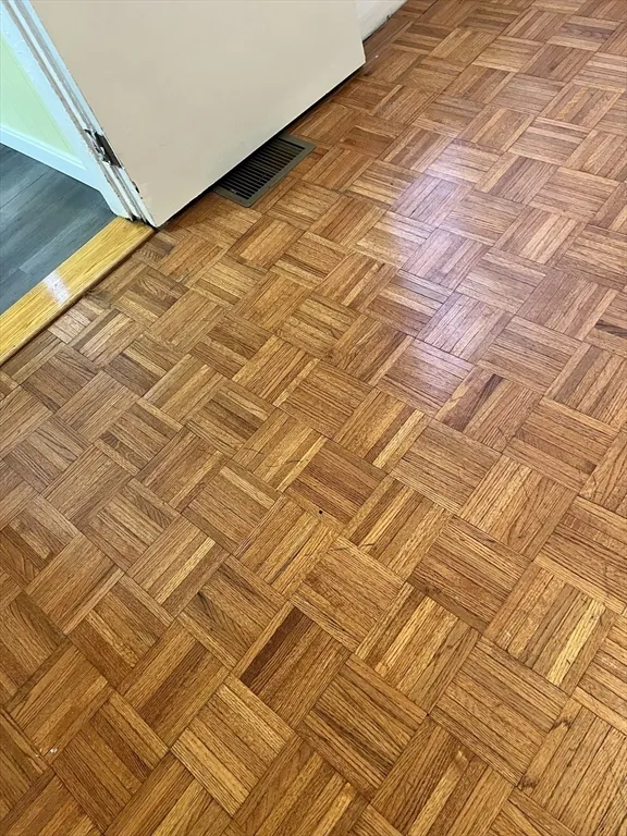 92 Columbia St, The Port