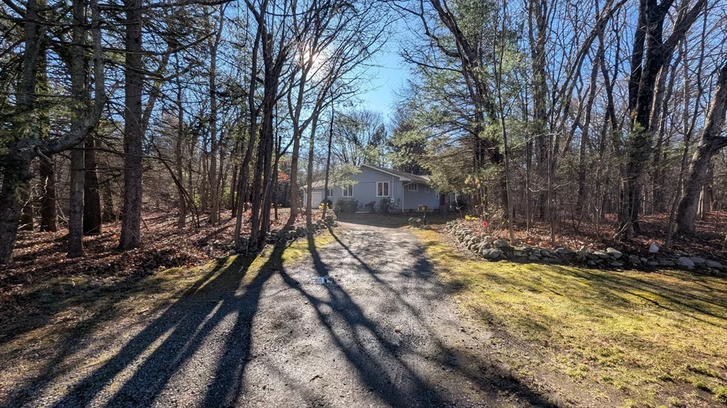 10 Sherwood Ave, Foxboro