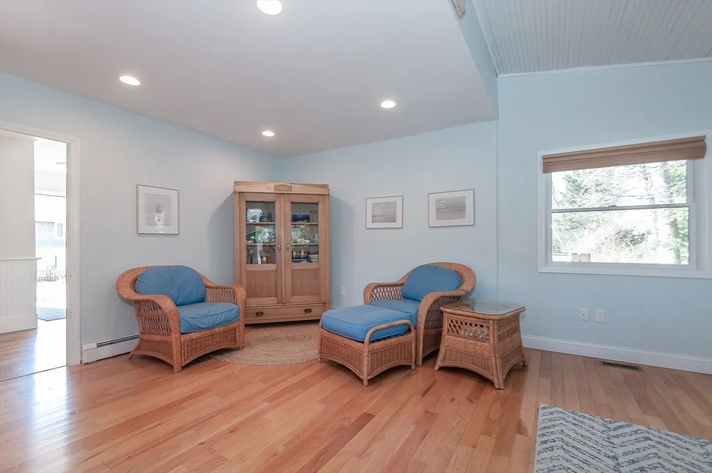 26 Mattakiset Rd, Antassawamock