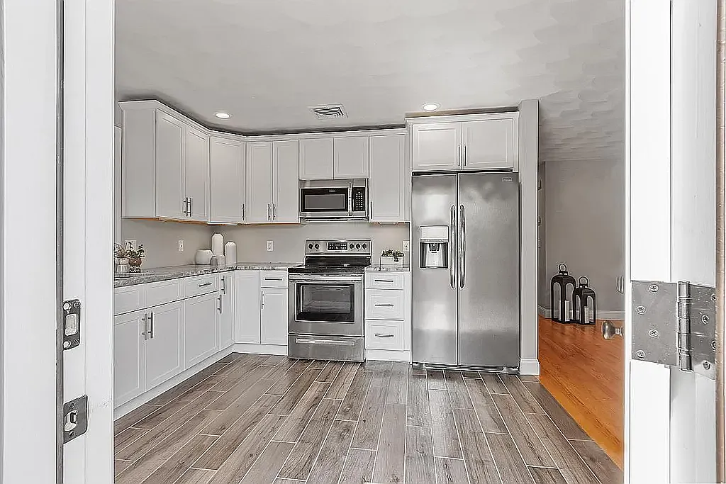 25 Hopkins St, Revere